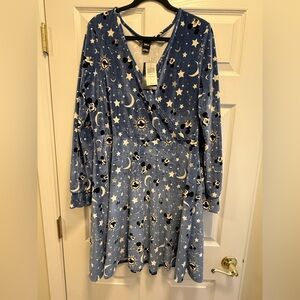 Disney Hot Topic Mickey Holiday Velour Dress New Plus Size 1